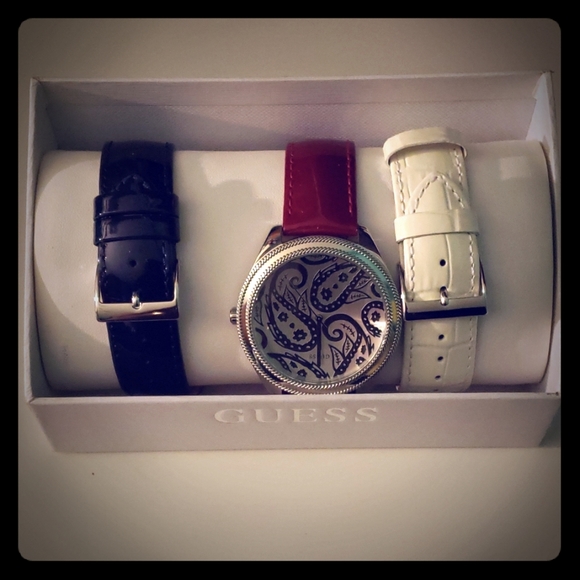 Guess Accessories - NWOT Guess watch